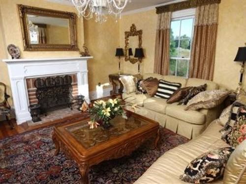Chestnut Hill Bed & Breakfast Orange Interior foto